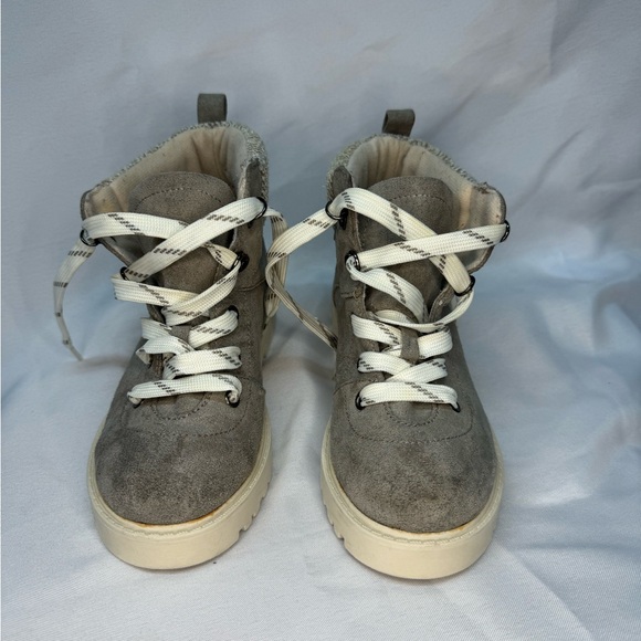 Kohls SO® Muscovy Girls' Ankle Boots
Size 2 MED - Picture 3 of 7